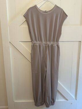 Amazon Essentials Taupe Sleeveless Jogger Jumpsuit Romper Medium Drawstring